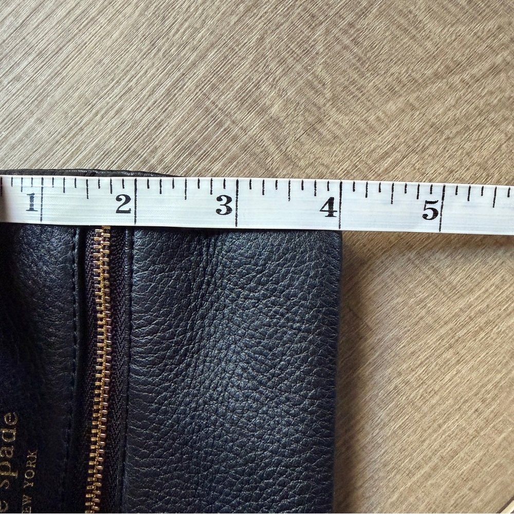 Kate Spade Black Leather Wristlet Pebbled 6.5x4” 2 Zip Compartments - Picture 5 of 13